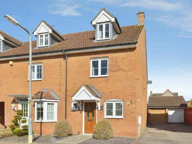 House for sale in Deanshanger