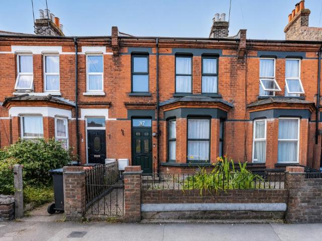 House for sale in Westbrook, Acol