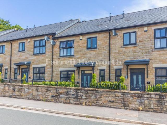 House for sale in Quernmore, Bare