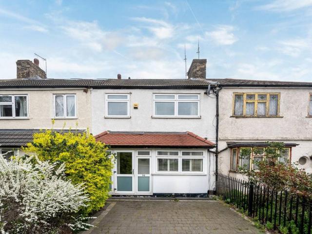 House for sale in East Greenwich, Greater London