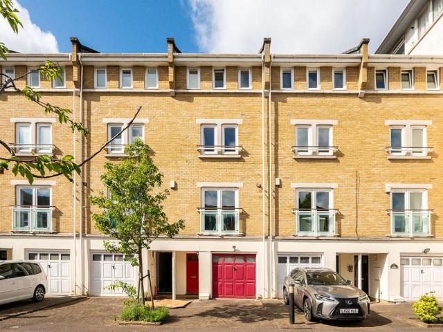 House for sale in Rotherhithe, Greater London