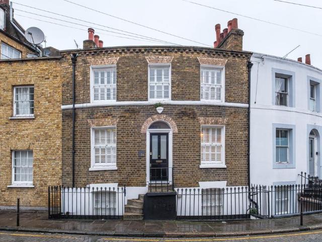 House for sale in Barnsbury, Greater London
