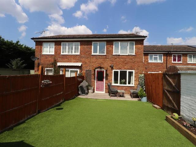 House for sale in The Butts, Kent
