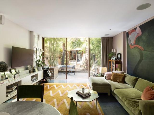 House for sale in North Kensington, Greater London