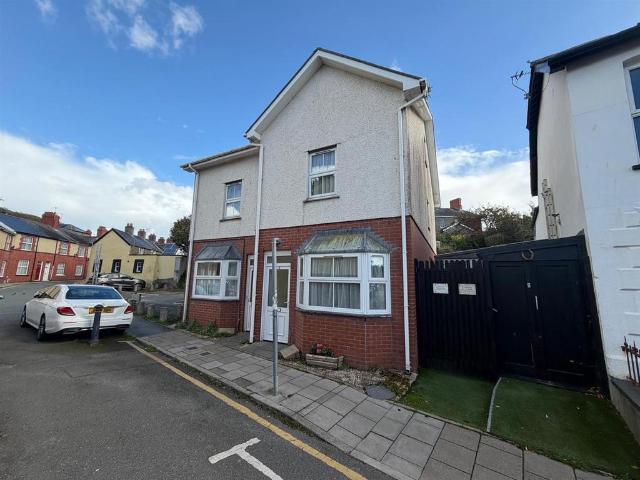 House for sale in Aberystwyth