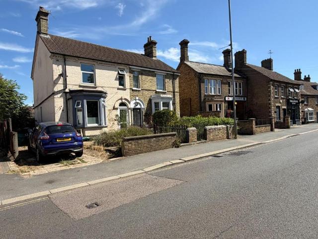 House for sale in Beeston, Sandy