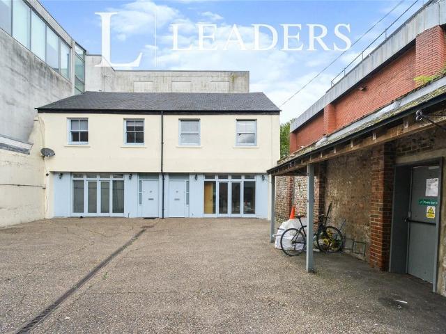 House for sale in Round Hill, Brighton