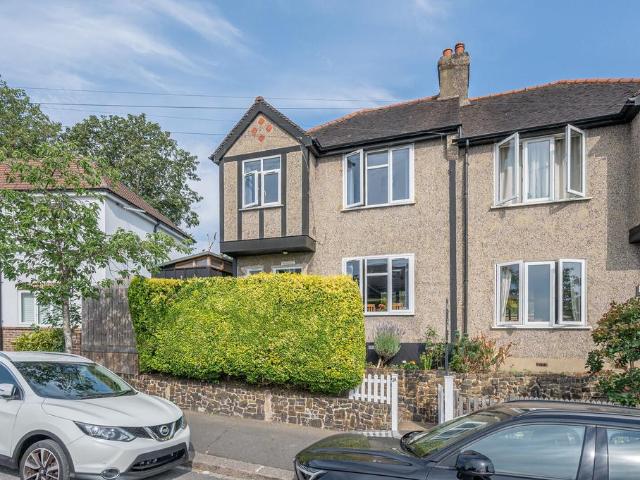 House for sale in London Borough of Croydon, South Norwood