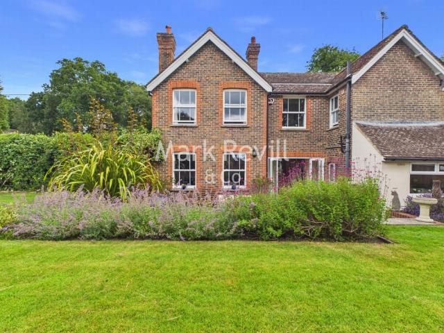 House for sale in Perryfields, West Sussex