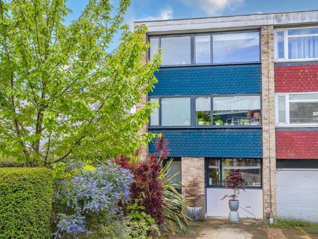 House for sale in London Borough of Croydon, Upper Norwood