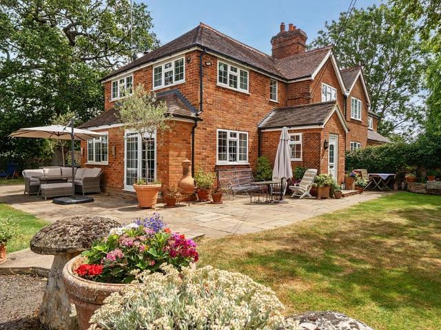House for sale in Shottesbrooke, Waltham St Lawrence