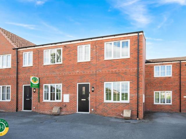 House for sale in Rossington, South Yorkshire