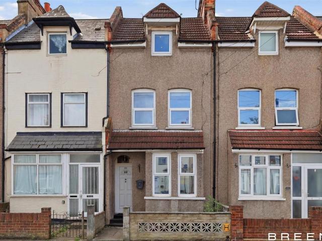 House for sale in Greater London