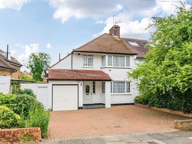 House for sale in Friern Barnet, Greater London
