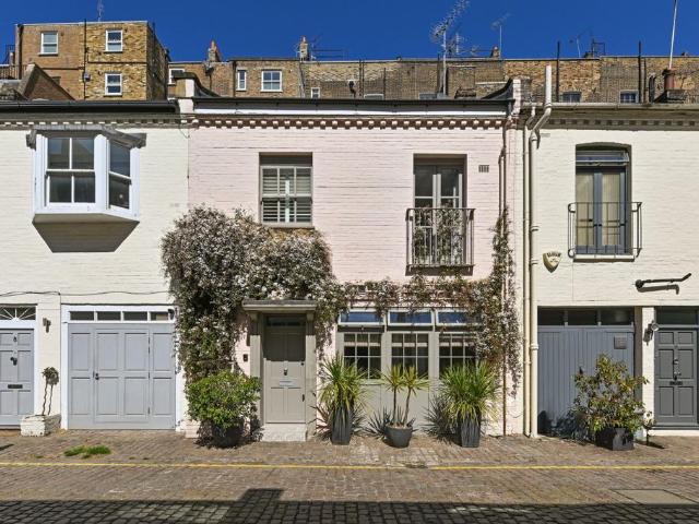 House for sale in South Kensington, Greater London