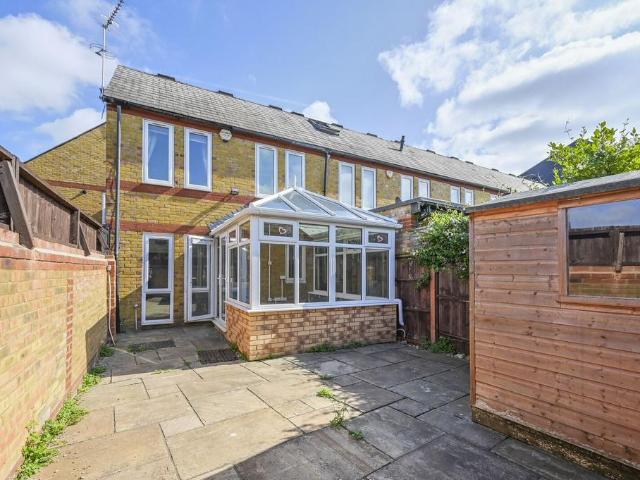 House for sale in St. George in the East, Wapping