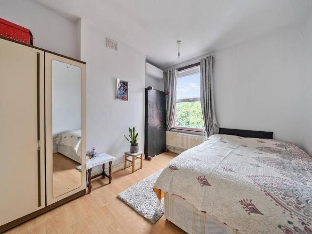 House for sale in Hornsey, Greater London