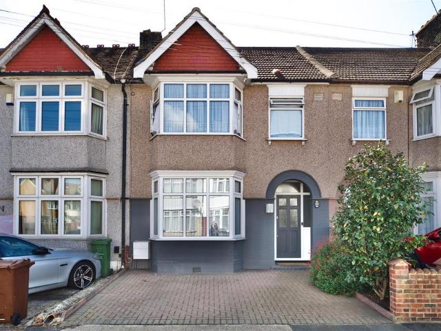 House for sale in Thames View, Greater London