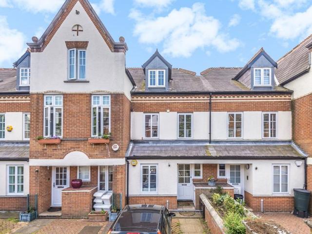 House for sale in Balham, Greater London