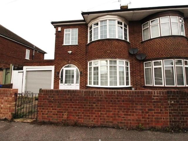 House for sale in Sheerness, Oad Street