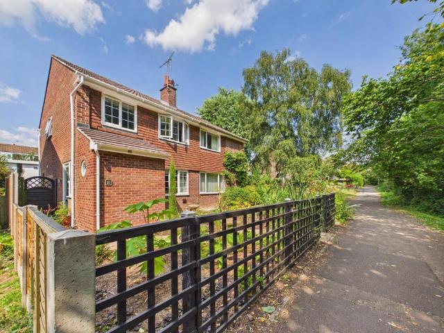 House for sale in Lower Morton
