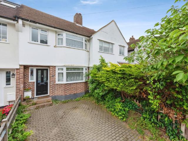 House for sale in Motspur Park, Greater London