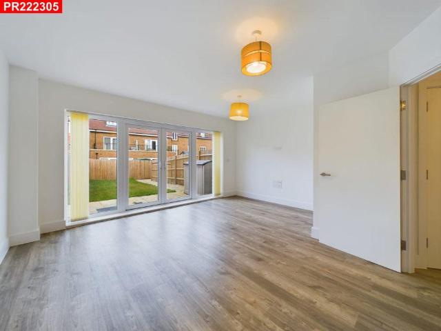 House for sale in Burgh Heath, Reigate and Banstead