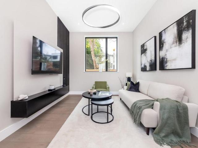 House for sale in London Borough of Croydon, Upper Norwood