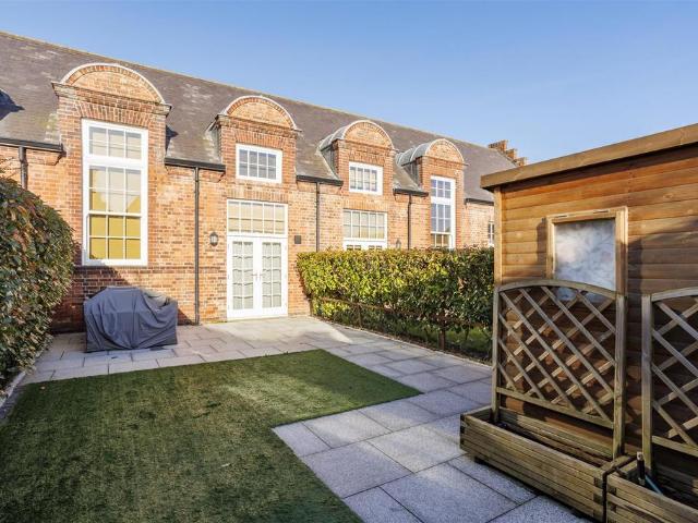 House for sale in High Field, York