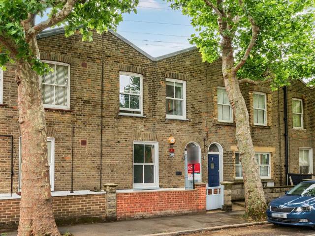 House for sale in Old Kent Road, Greater London
