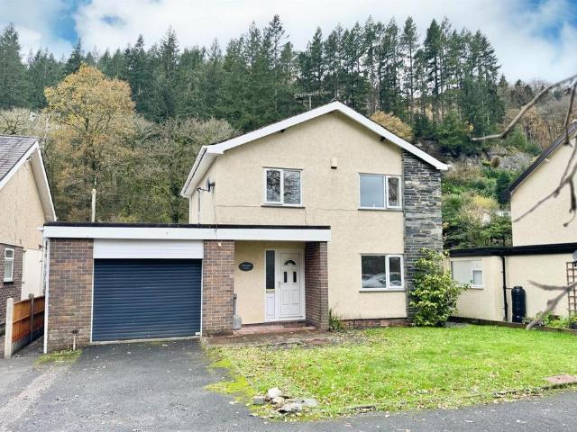 House for sale in Betws-y-coed, Wales