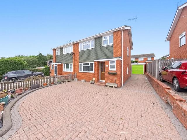 House for sale in Herne and Broomfield, The Bridge
