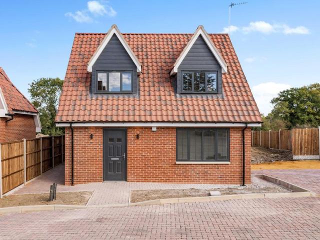 House for sale in Tyttenhanger, Five Acres