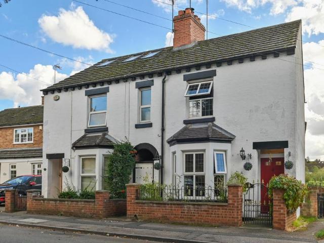 House for sale in Finedon, North Northamptonshire