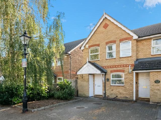 House for sale in London Borough of Ealing, Greater London
