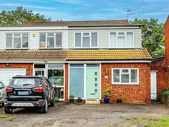 House for sale in Pouchen End, Hertfordshire