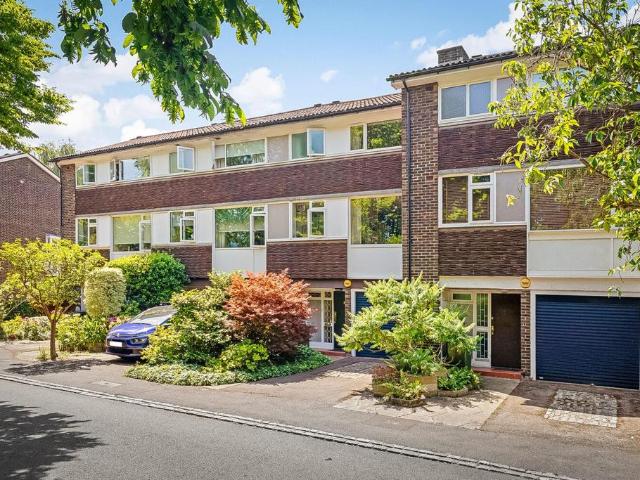 House for sale in Tulse Hill, Greater London