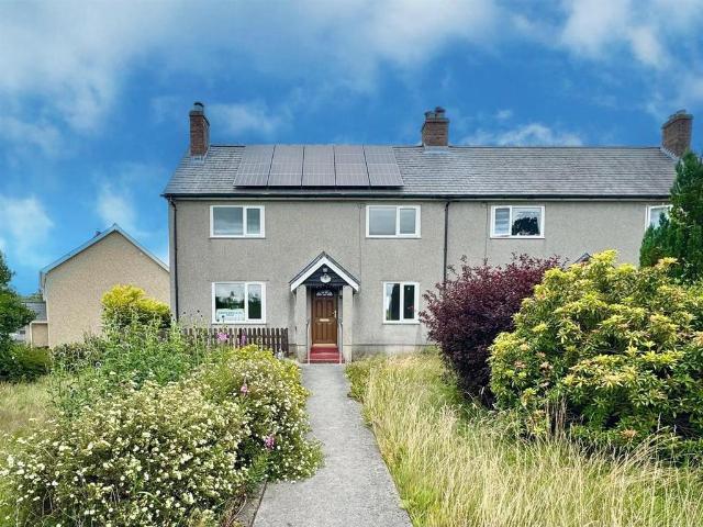 House for sale in Pentrefoelas, Wales