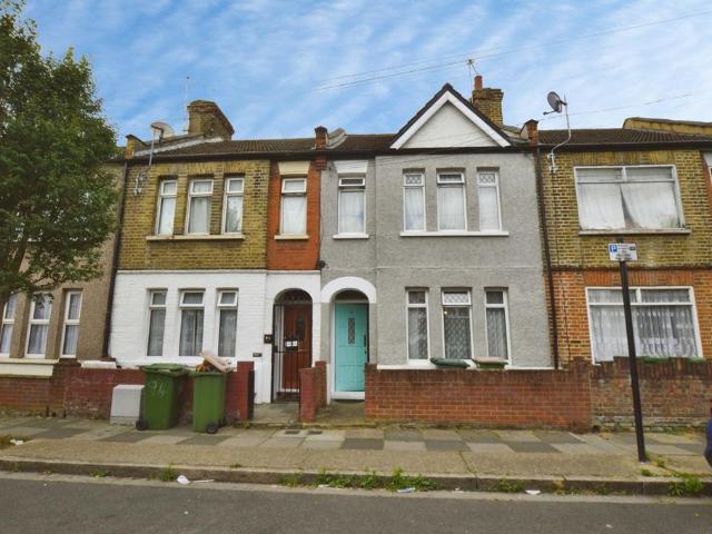 House for sale in Plaistow, Greater London