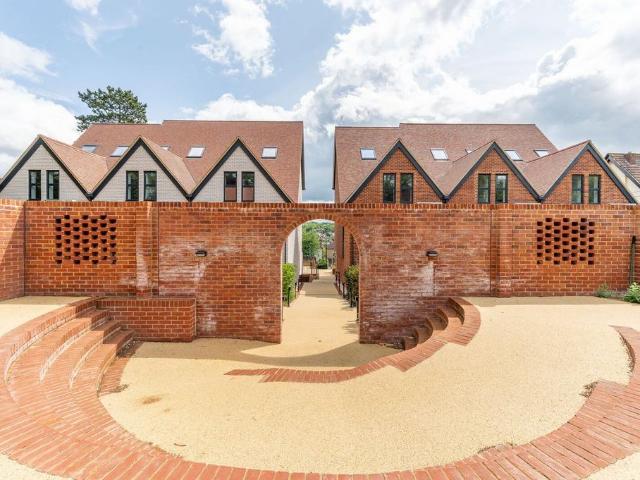 House for sale in London Borough of Croydon, Isle Of Man