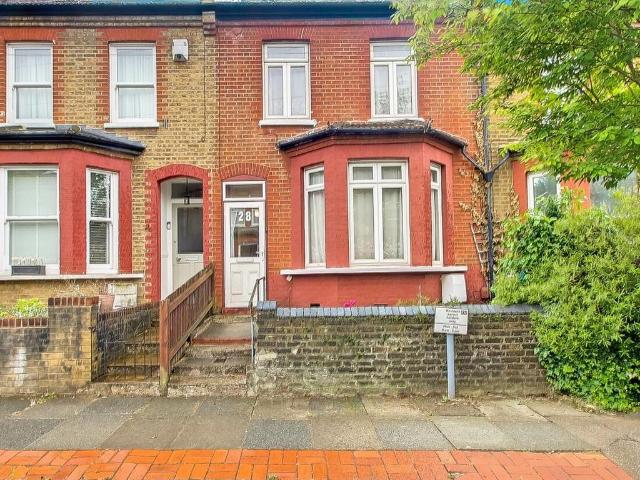 House for sale in North Finchley, Greater London