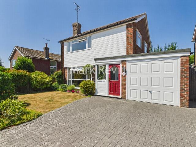 House for sale in Perryfields, West Sussex