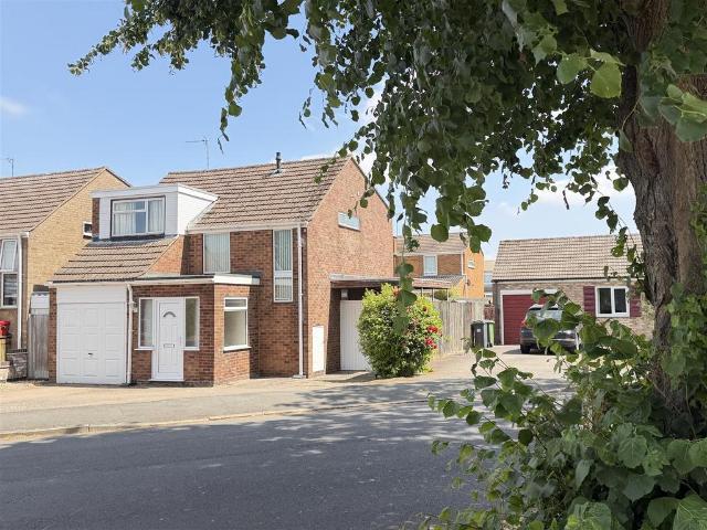 House for sale in Budbrooke, Warwick