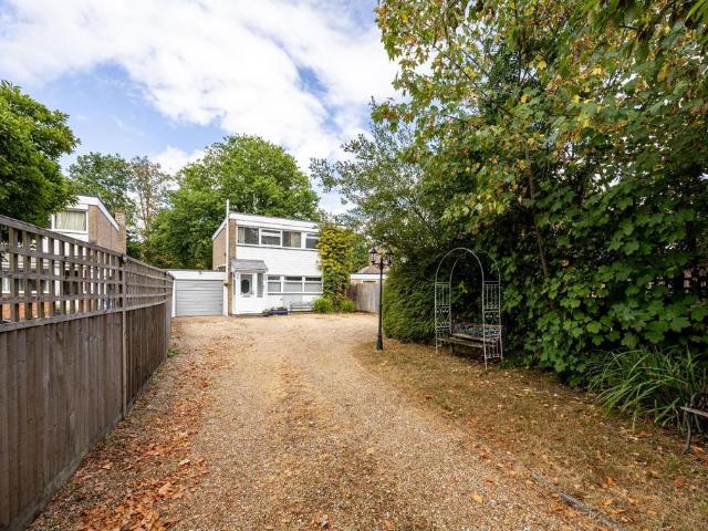 House for sale in Cross in Hand, Wealden