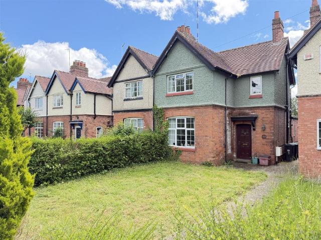 House for sale in Green Close, Warwickshire