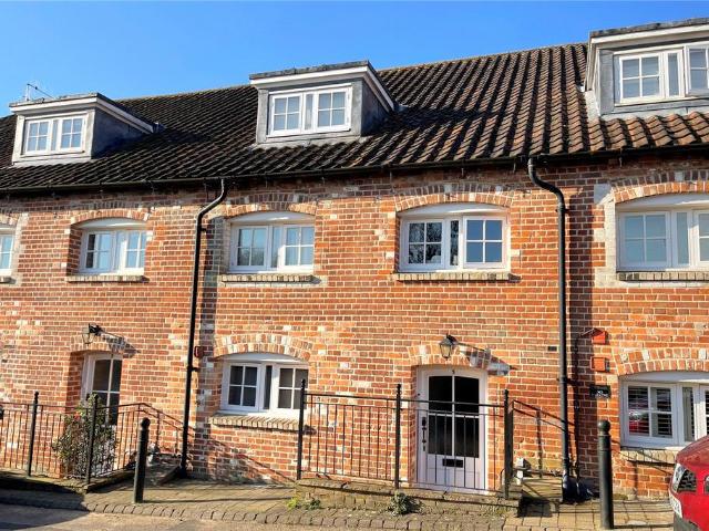 House for sale in Whisstocks Place, Eastbridge