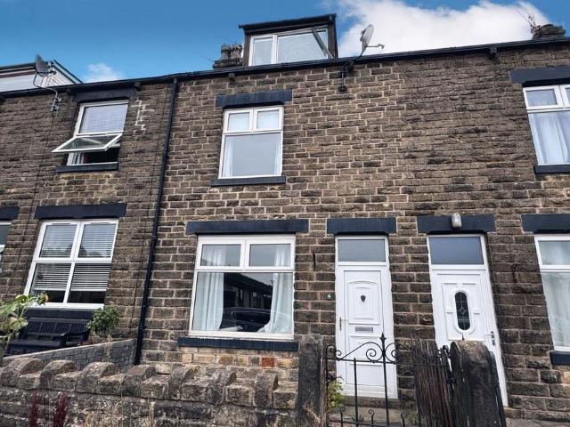 House for sale in Charlesworth, East Midlands