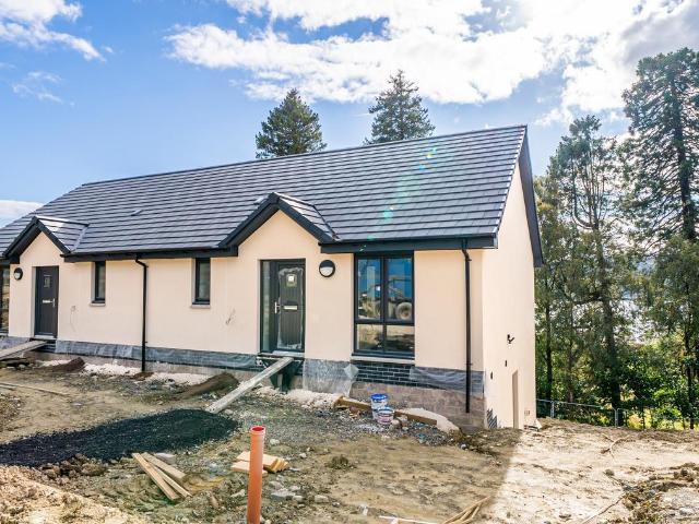 House for sale in Shandon, Scotland