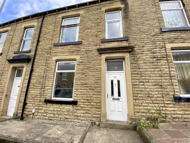 House for sale in Elland, West Yorkshire