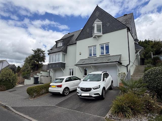 House for sale in Lostwithiel, Cornwall